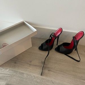 Fuss sandal black sz 41 6” extreme high heels, peep toe, ankle strap, leather